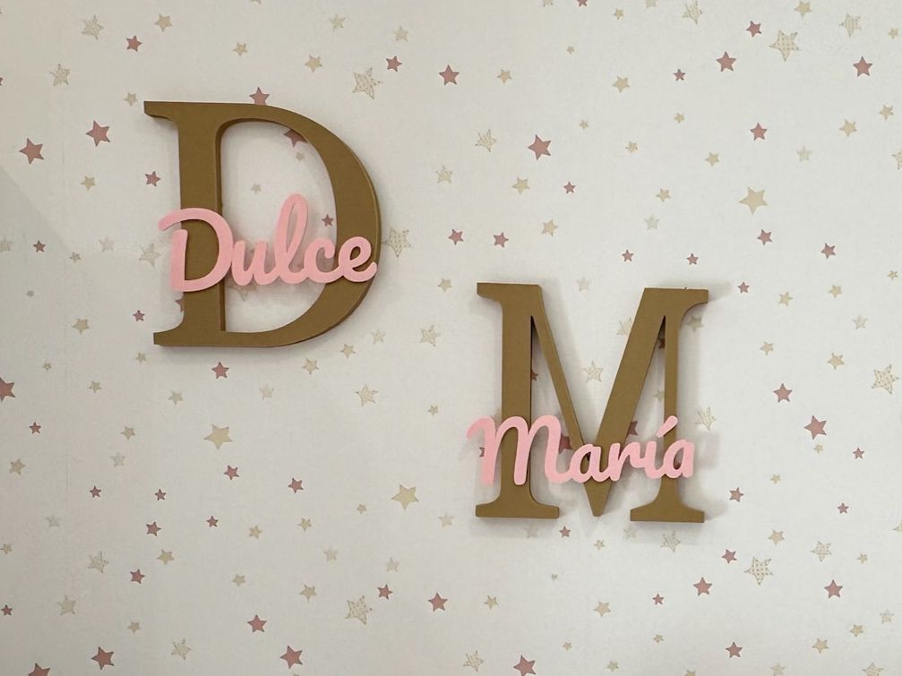 Inicial con nombre decoración